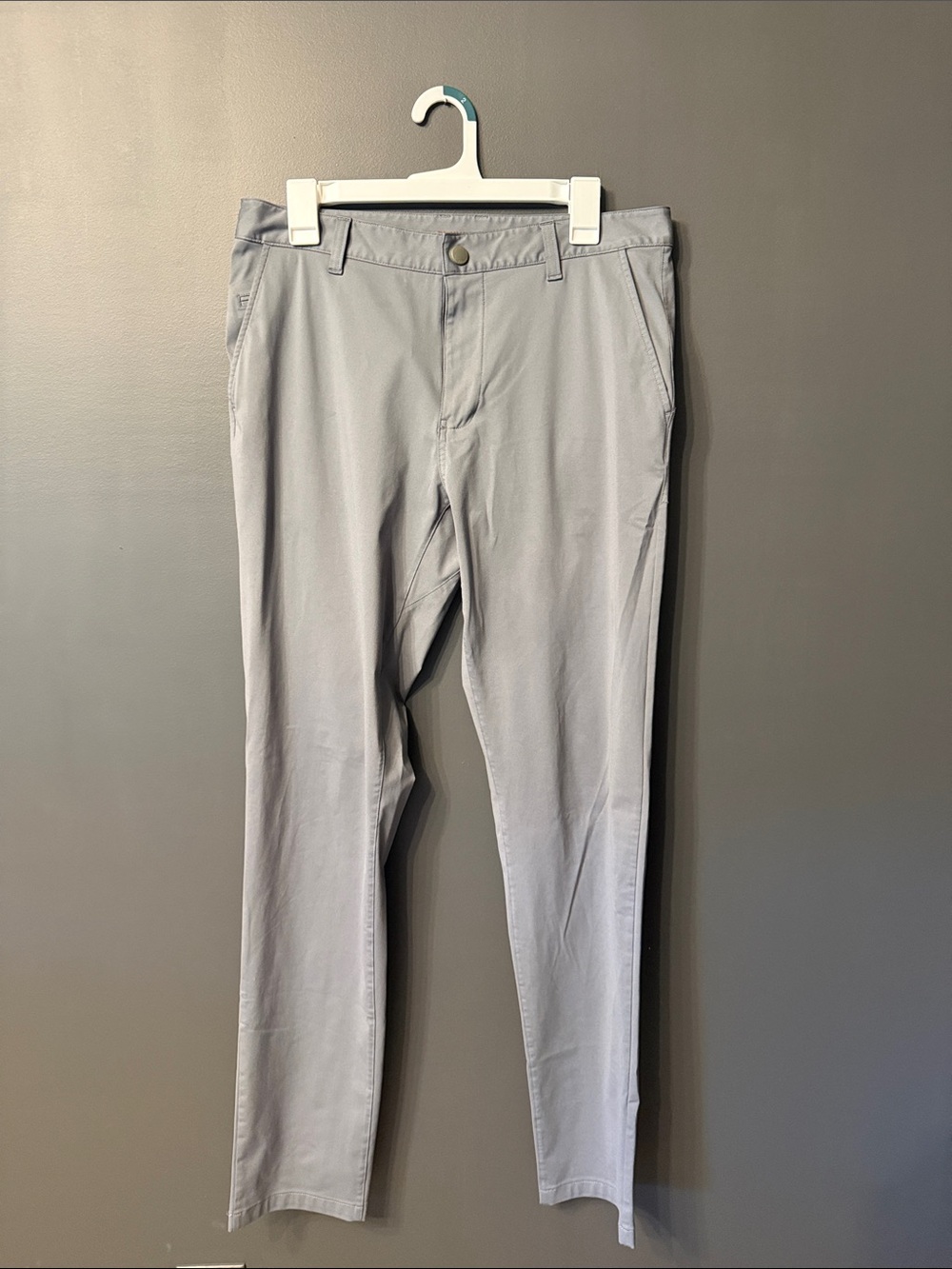 Rhone Commuter Pant / Slim / Smoked Pearl